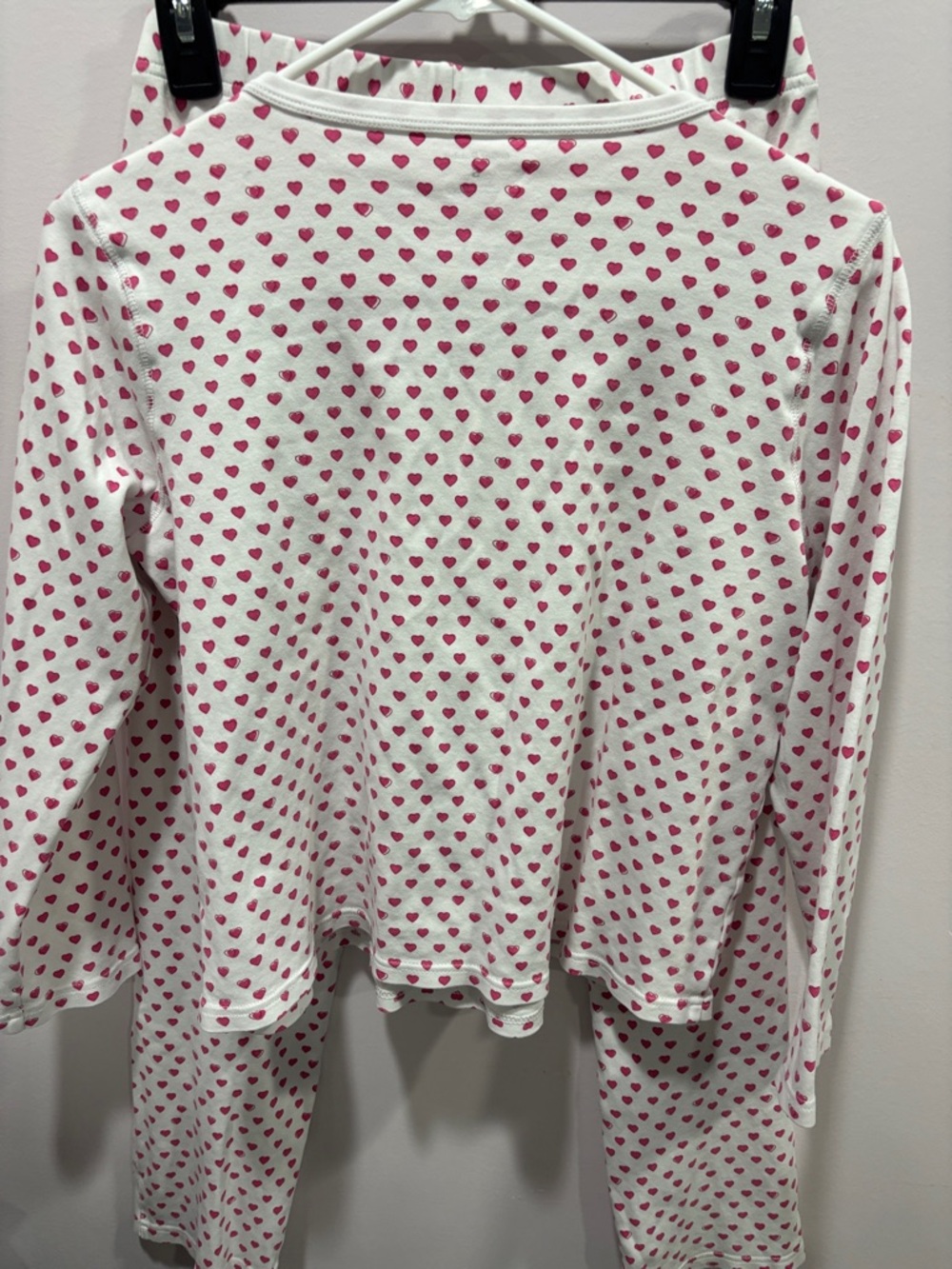 Roller Rabbit White  Pajama Set with Pink Heart Print. Size small - Picture 3 of 5